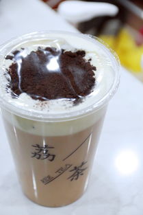 这小店 美女,美食,美茶,齐了